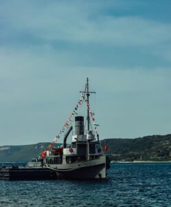 signal code flags at sea